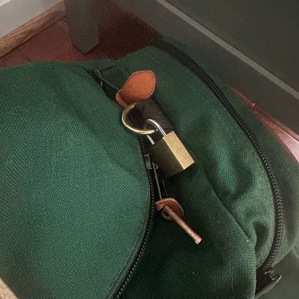 Vintage L.L. Bean Forest Green and Tan Duffel Bag with Luggage Tag - Picture 4 of 7